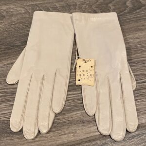 Vintage New Old Stock Macy’s Own Brand Women’s Leather Gloves 71/2